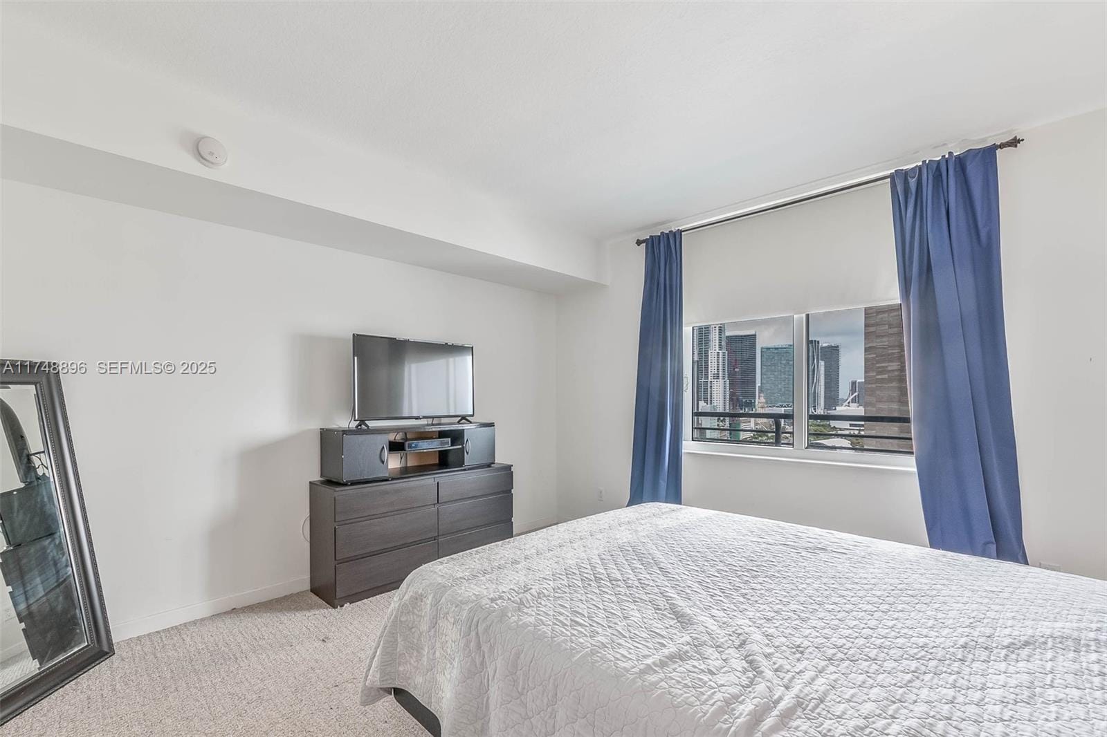 335 S Biscayne Boulevard 2402, Miami, FL 33131 photo 14