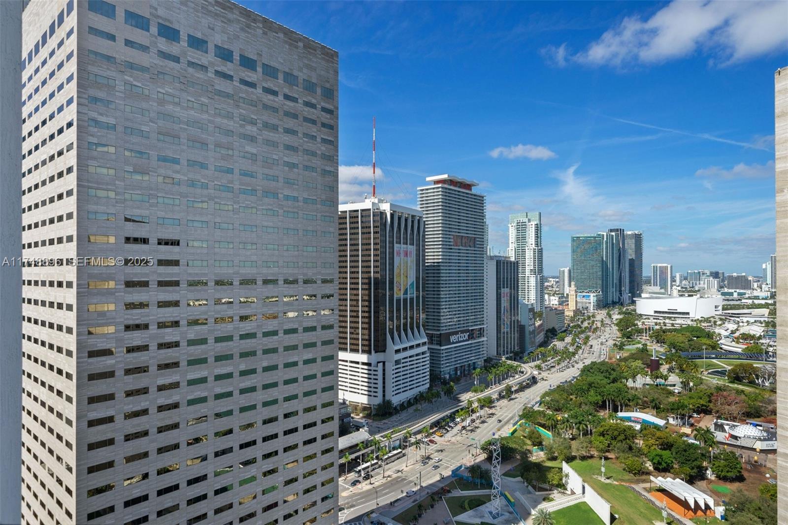 335 S Biscayne Boulevard 2402, Miami, FL 33131, Miami