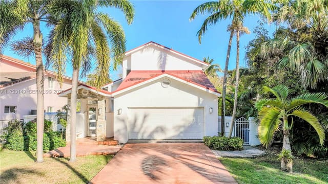 371 Golden Beach Drive, sold in Golden Beach Sec E, Golden Beach, FL