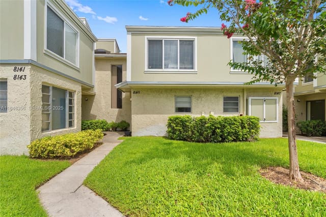 8145 Lagos De Campo Boulevard D-1, Tamarac, FL 33321