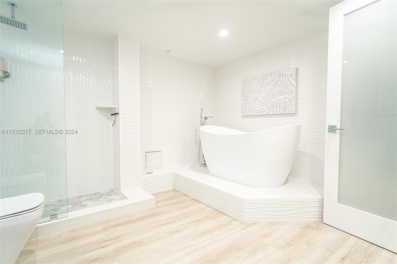 6039 Collins Avenue 1134, Miami Beach, FL 33140 photo 11