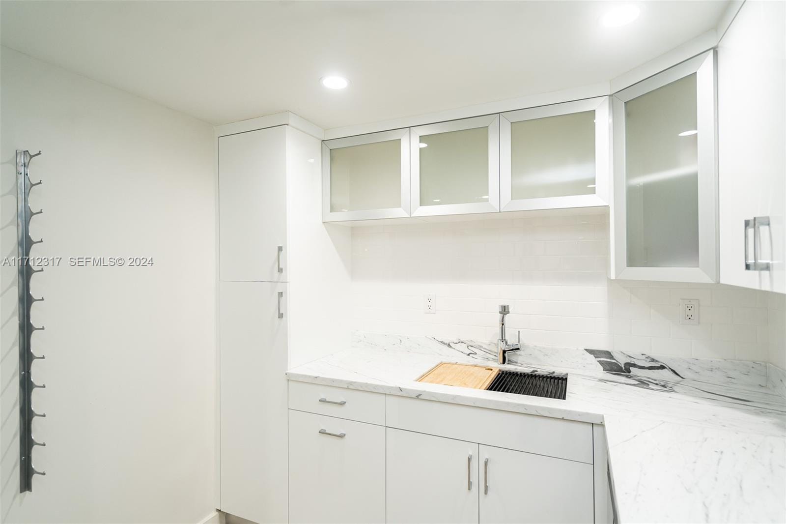 6039 Collins Avenue 1134, Miami Beach, FL 33140 photo 16