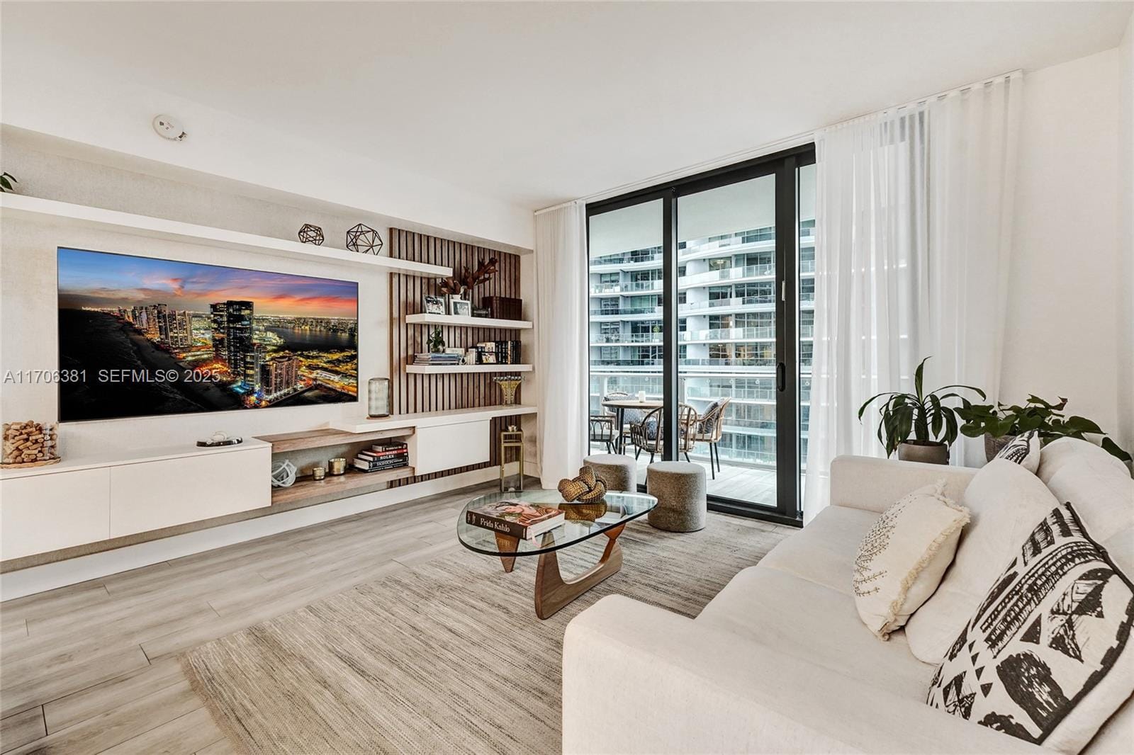 1010 Brickell Avenue 4009, Miami, FL 33131 photo 3
