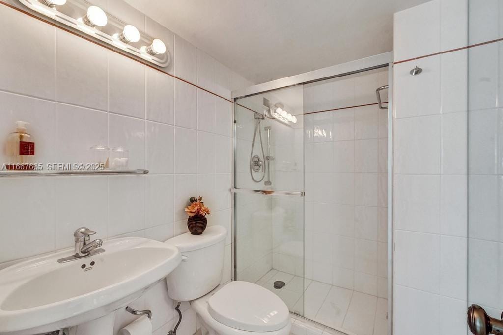 7135 Collins Avenue 1723, Miami Beach, FL 33141 photo 11