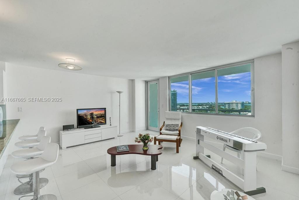 7135 Collins Avenue 1723, Miami Beach, FL 33141 photo 4
