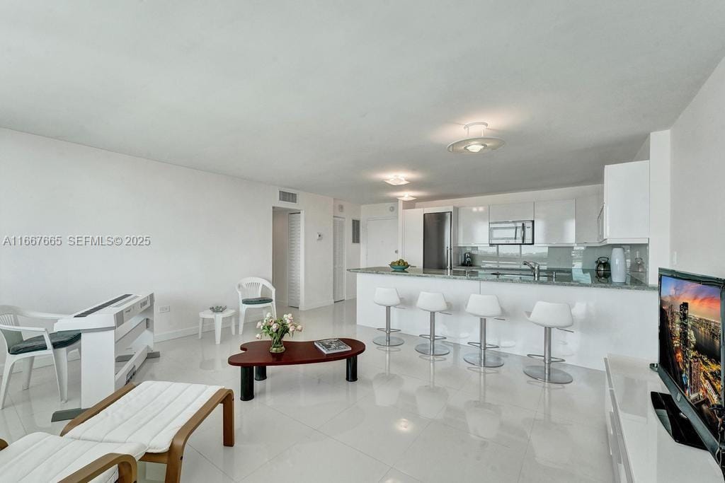 7135 Collins Avenue 1723, Miami Beach, FL 33141 photo 6