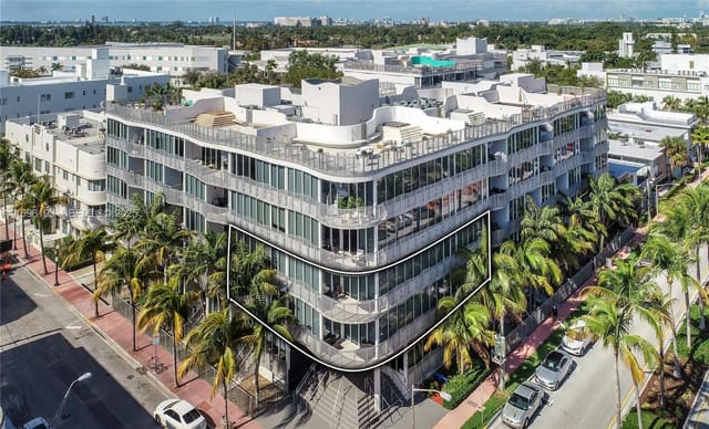 2100 Park Avenue 207, sold in Artepark South, Miami Beach, FL