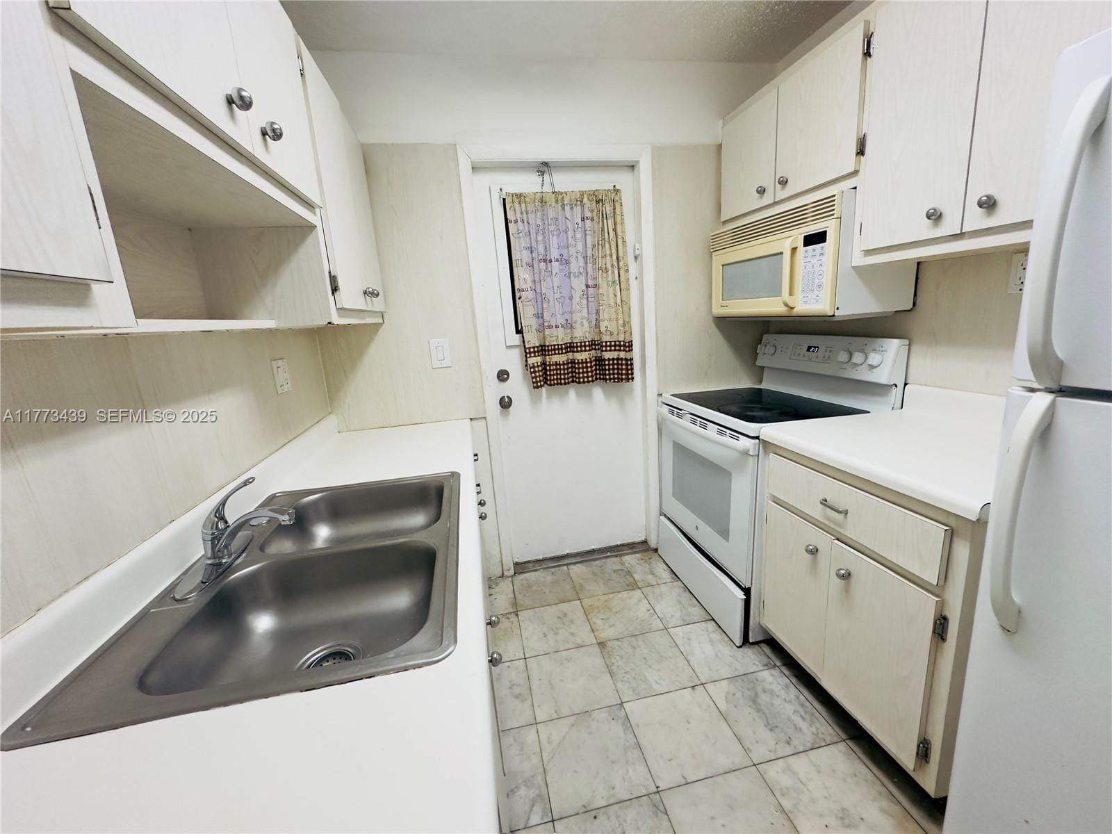 6191 SW 37th Street 110 — photo 2