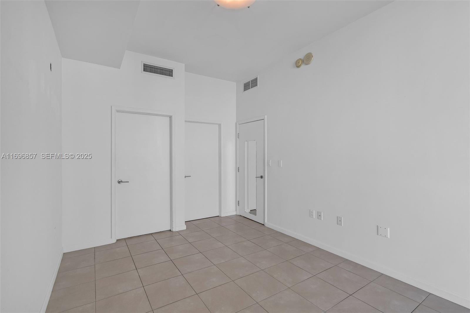 7930 East Drive 1107, North Bay Village, FL 33141 photo 17
