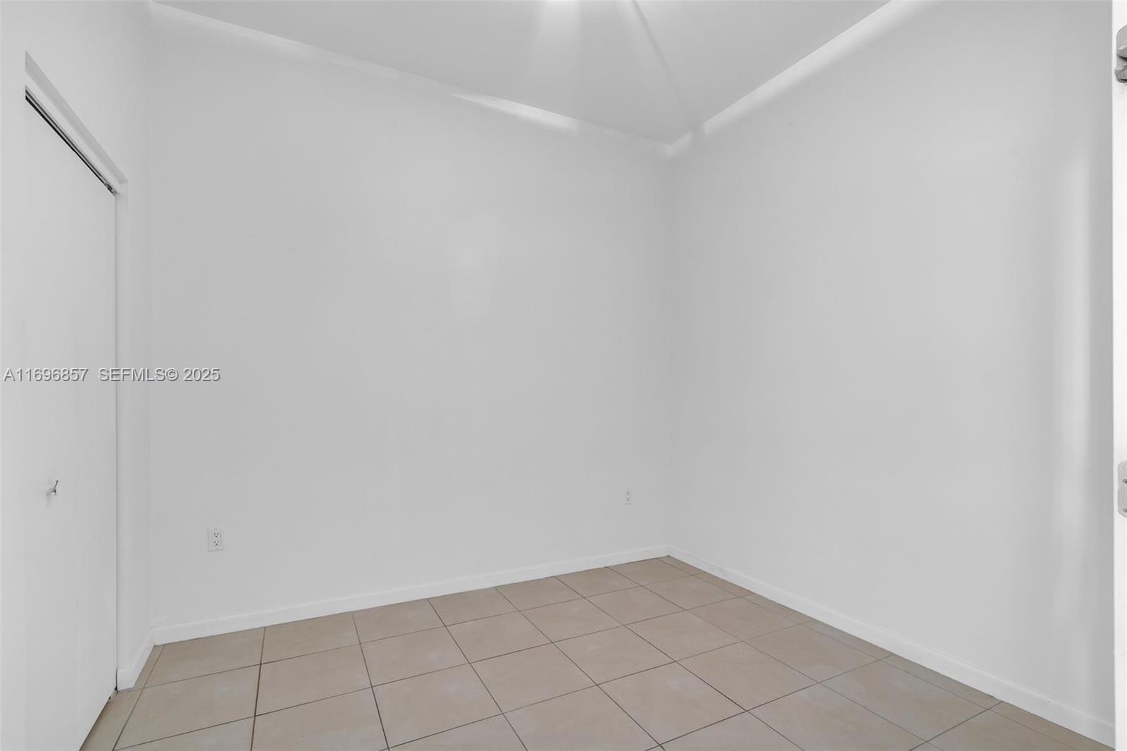 7930 East Drive 1107, North Bay Village, FL 33141 photo 24