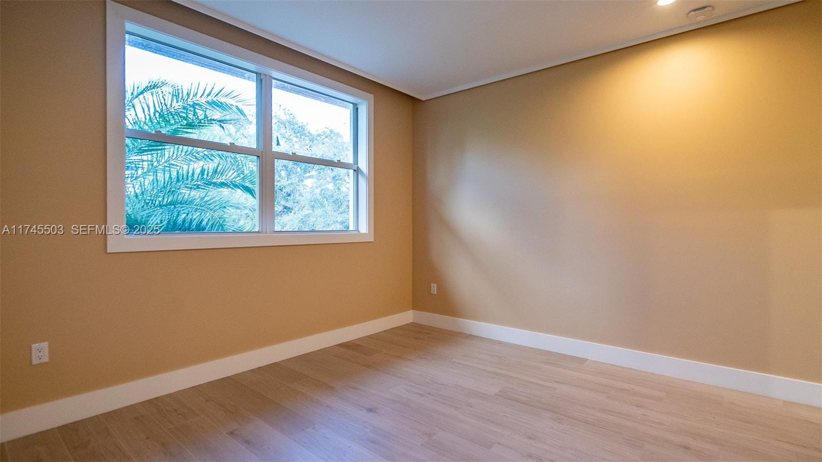 1310 NE 117th Terrace 2 — photo 4