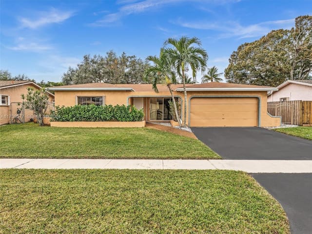 8910 NW 7th Court, sold in Westview Sec 2 Part 1 Ame, Pembroke Pines, FL
