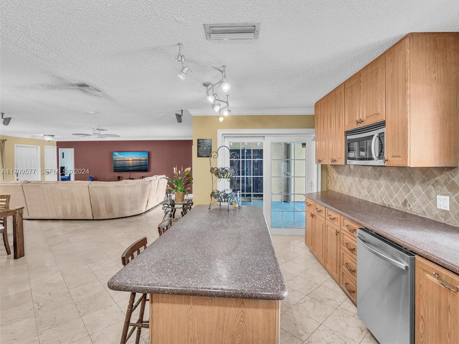 8910 NW 7th Court, Pembroke Pines, FL 33024 photo 16