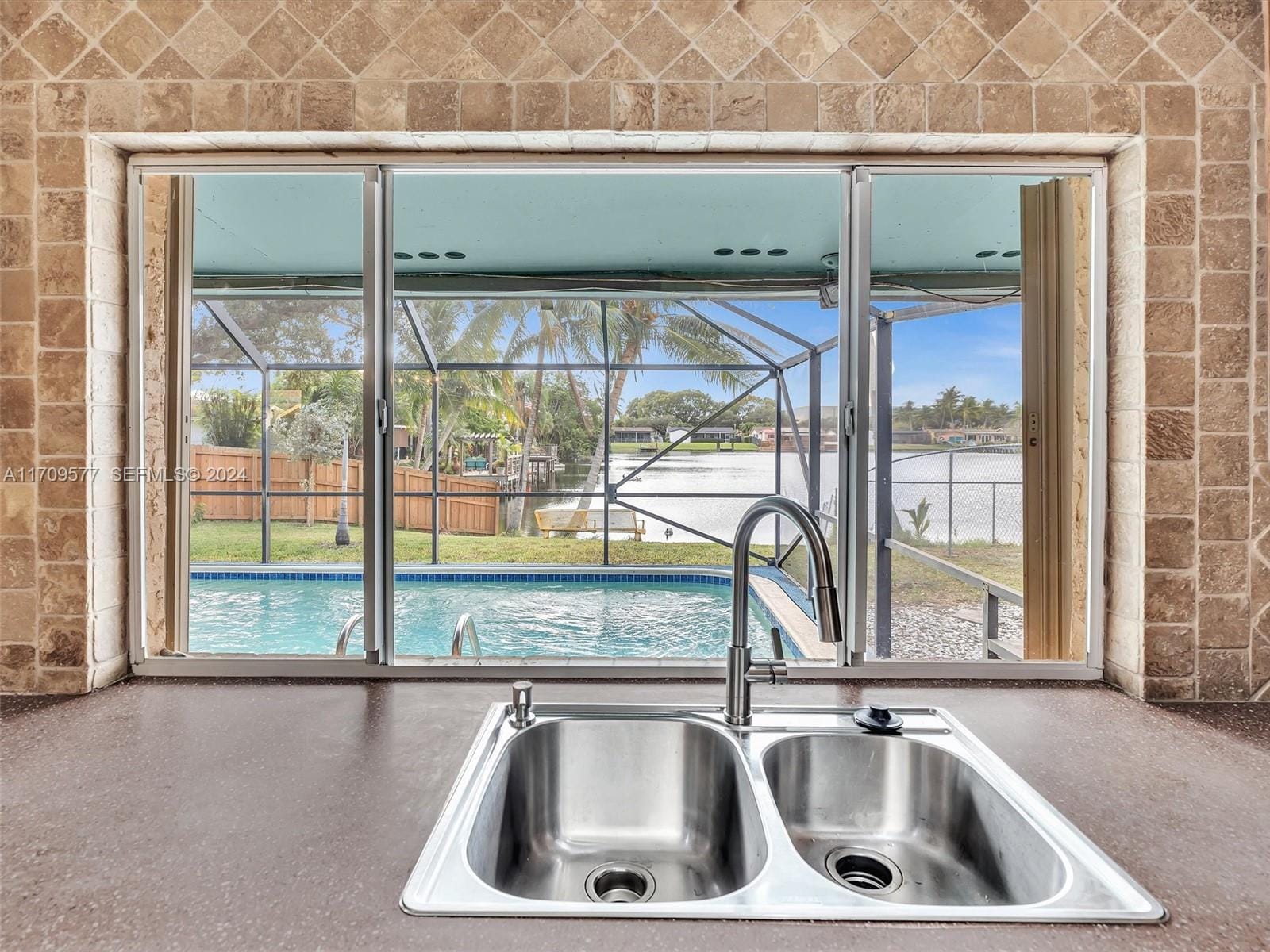 8910 NW 7th Court, Pembroke Pines, FL 33024 photo 18