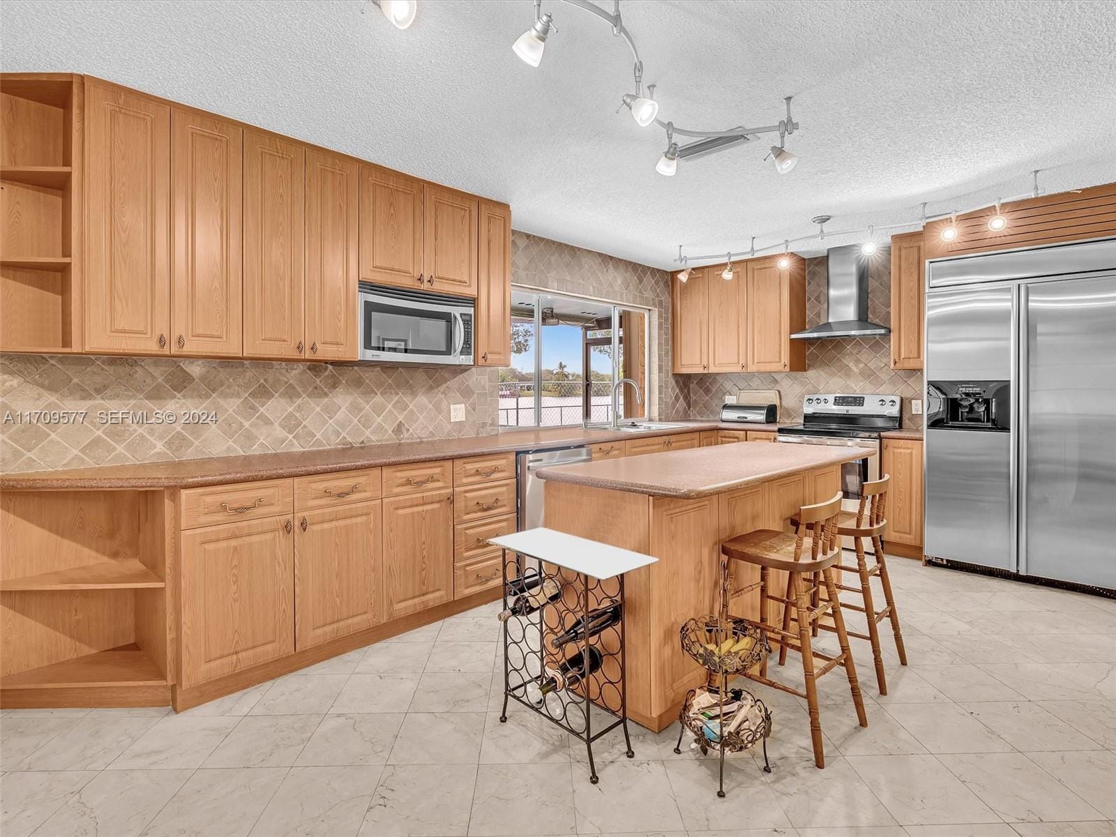 8910 NW 7th Court, Pembroke Pines, FL 33024 photo 20
