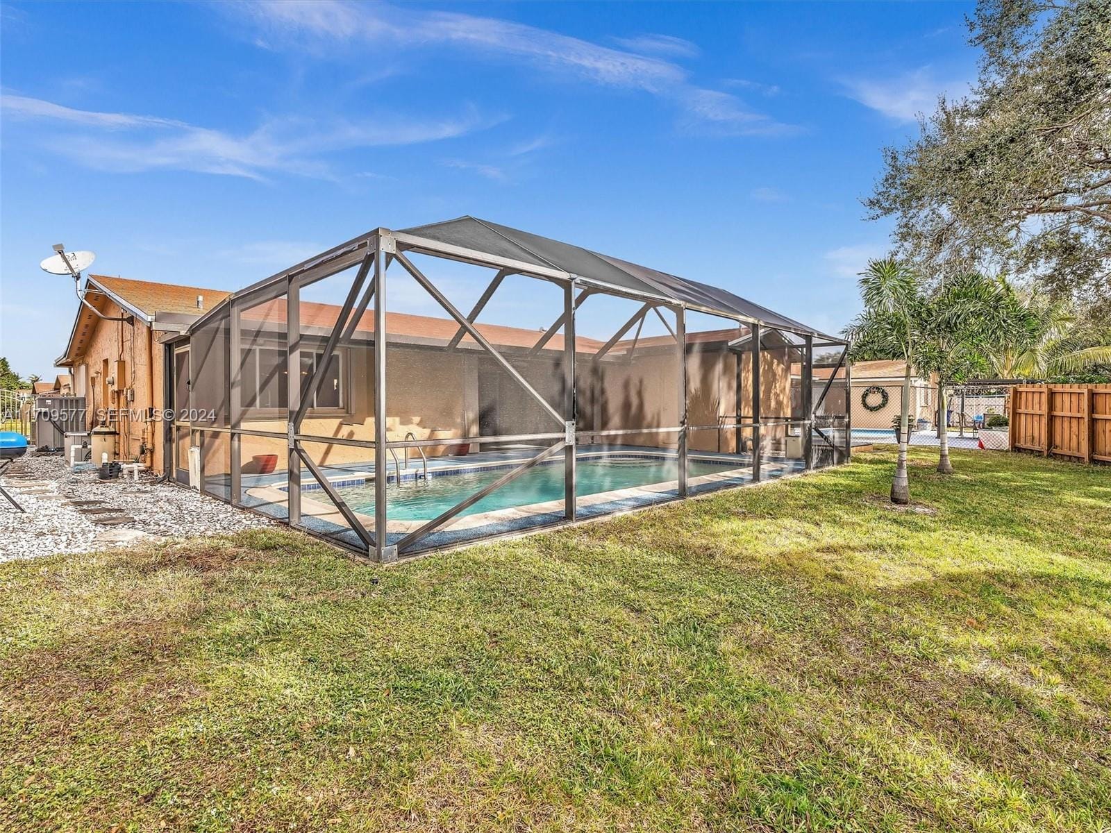8910 NW 7th Court, Pembroke Pines, FL 33024 photo 29
