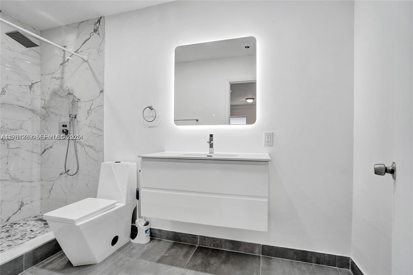 634 NE 20th Street — photo 11