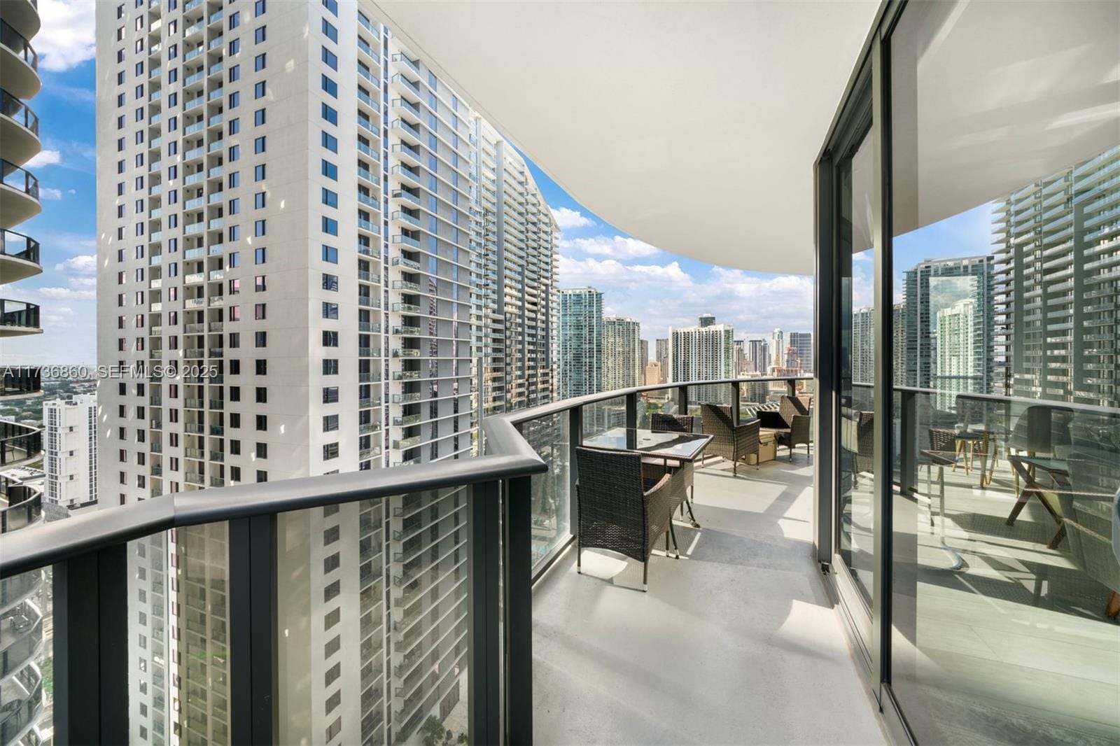 45 SW 9th Street 2608, Miami, FL 33130 photo 15