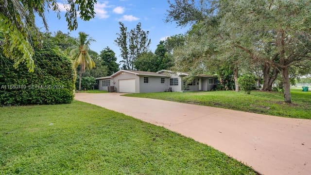 7425 SW 126th Street, sold in Palmetto Homesites, Pinecrest, FL