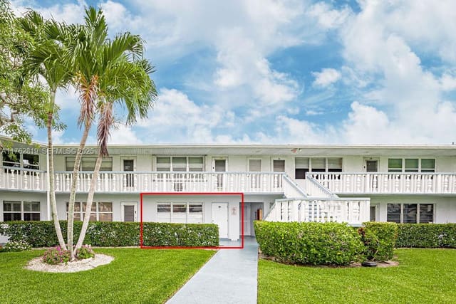 59 Berkshire C 59, West Palm Beach, FL 33417