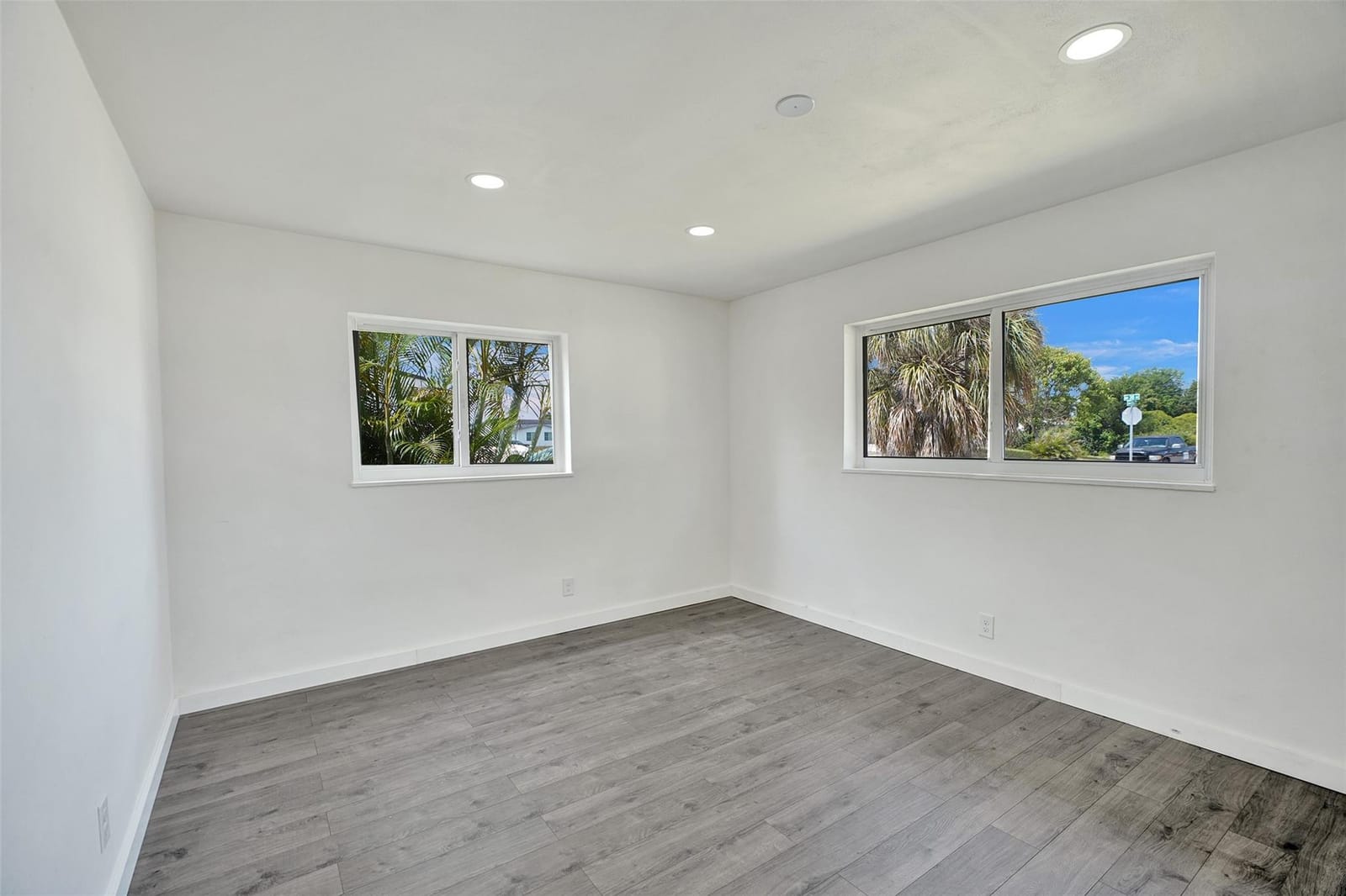 18601 NW 38th Avenue — photo 9