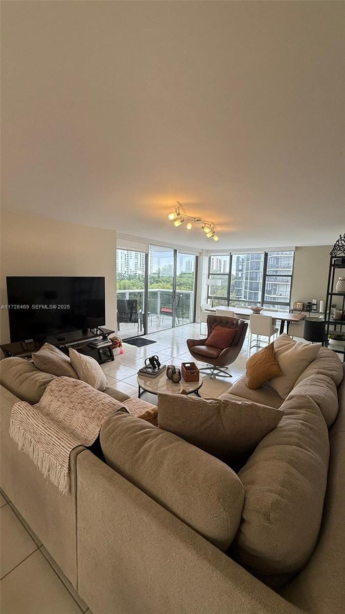 3625 N Country Club Drive 509, Aventura, FL 33180 photo 6