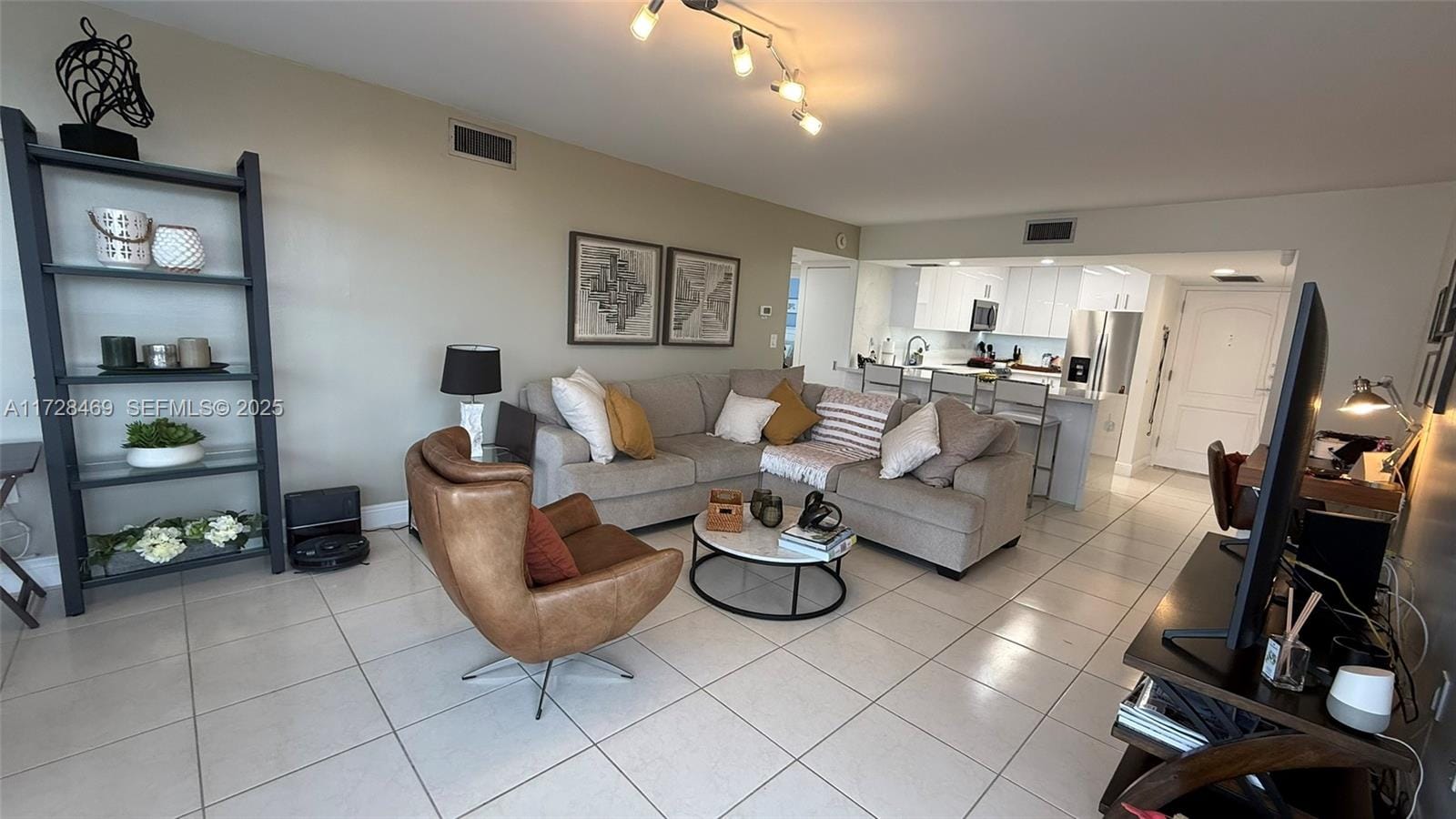 3625 N Country Club Drive 509, Aventura, FL 33180 photo 10