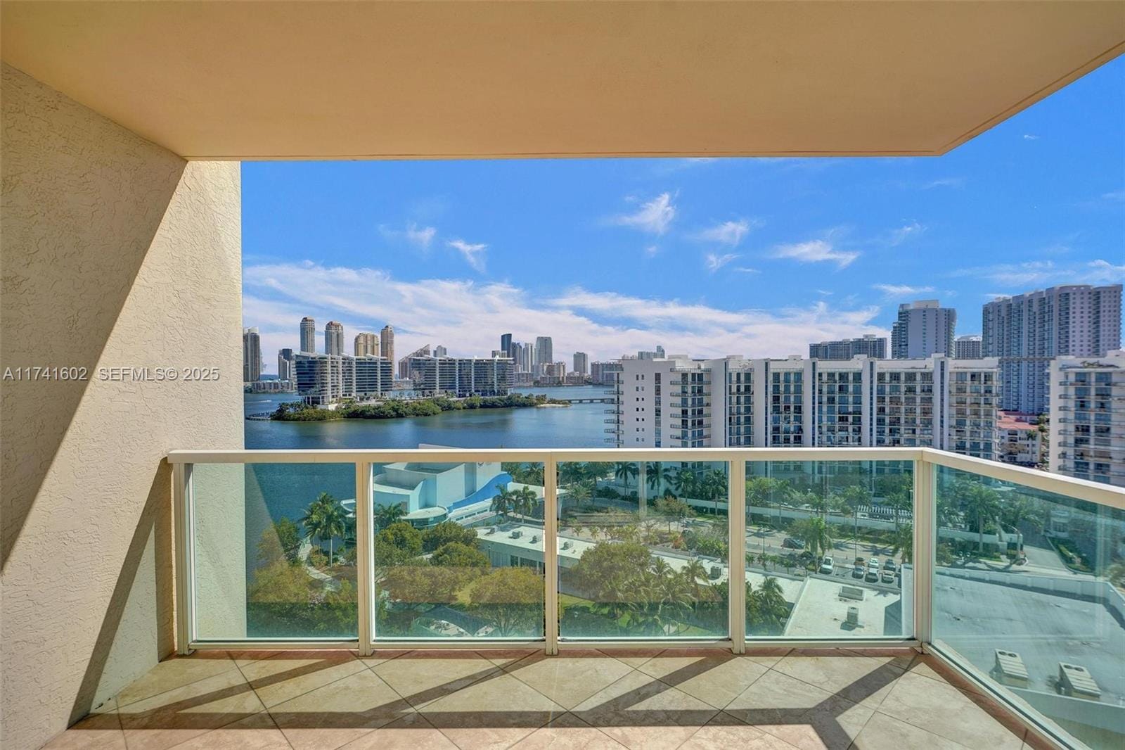 3330 NE 190th Street 1419, Aventura, FL 33180 photo 24