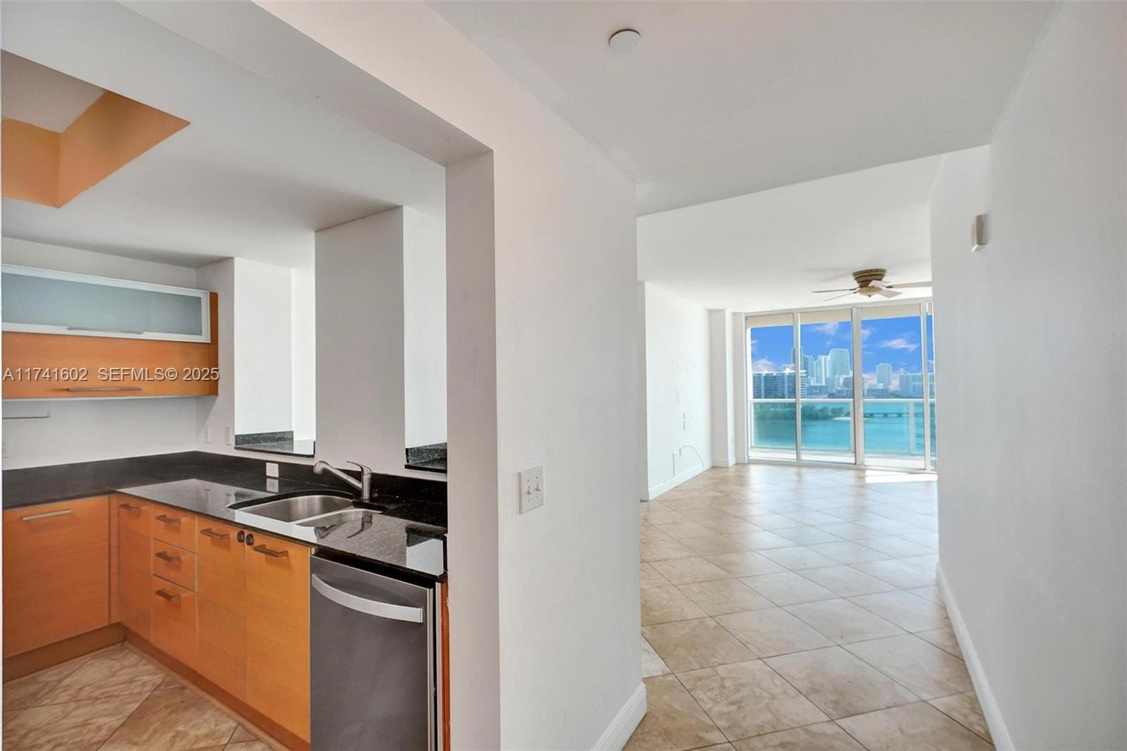 3330 NE 190th Street 1419, Aventura, FL 33180 photo 4