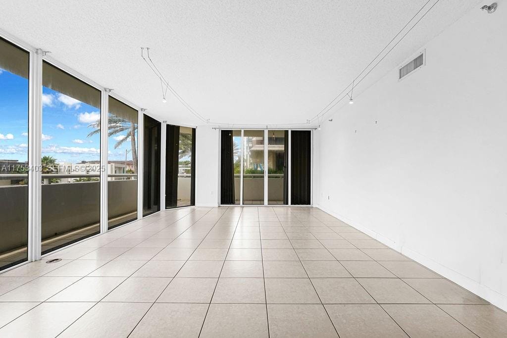 8925 Collins Avenue 2E — photo 8