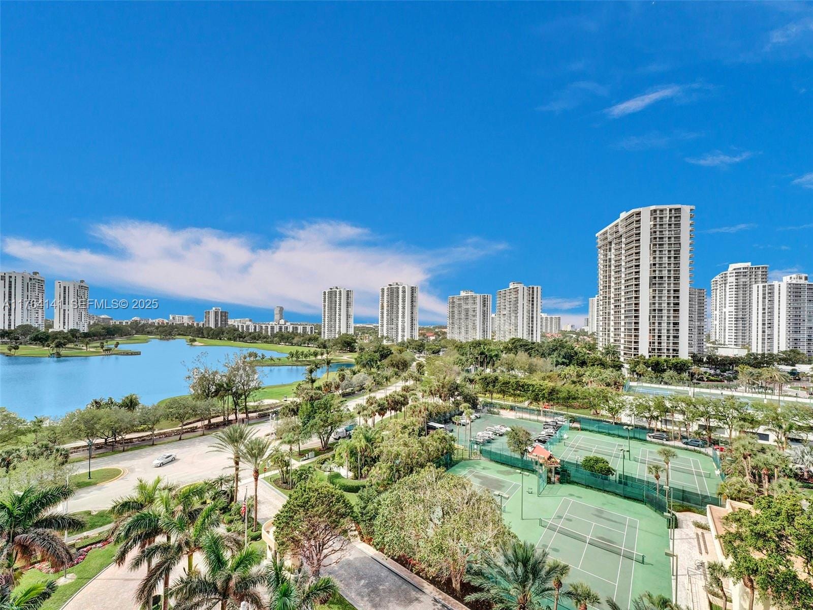 20185 Country Club Drive 909, Aventura, FL 33180 photo 2