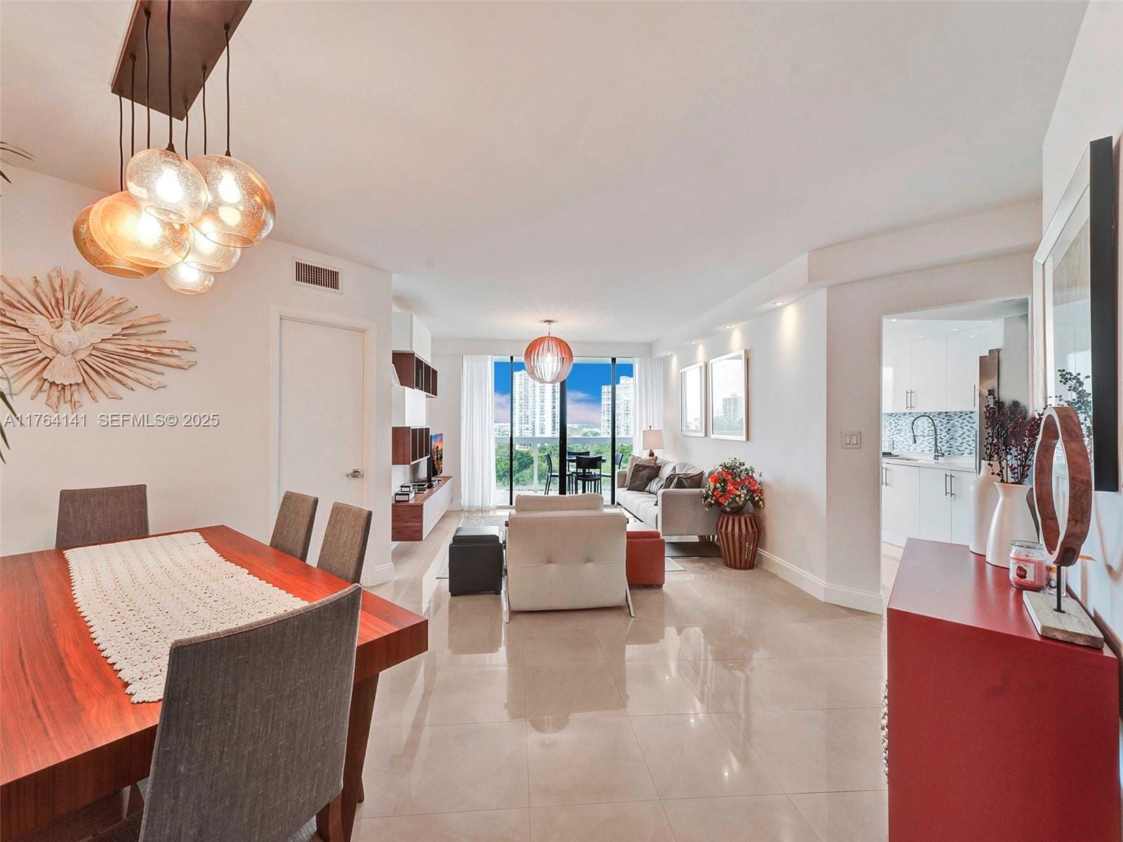 20185 Country Club Drive 909, Aventura, FL 33180 photo 4