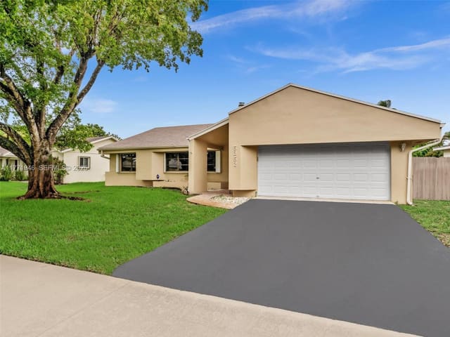 5352 SW 118th Avenue, Cooper City, FL 33330