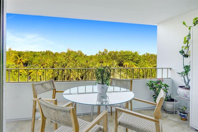 155 Ocean Lane Drive 310, Key Biscayne, FL 33149