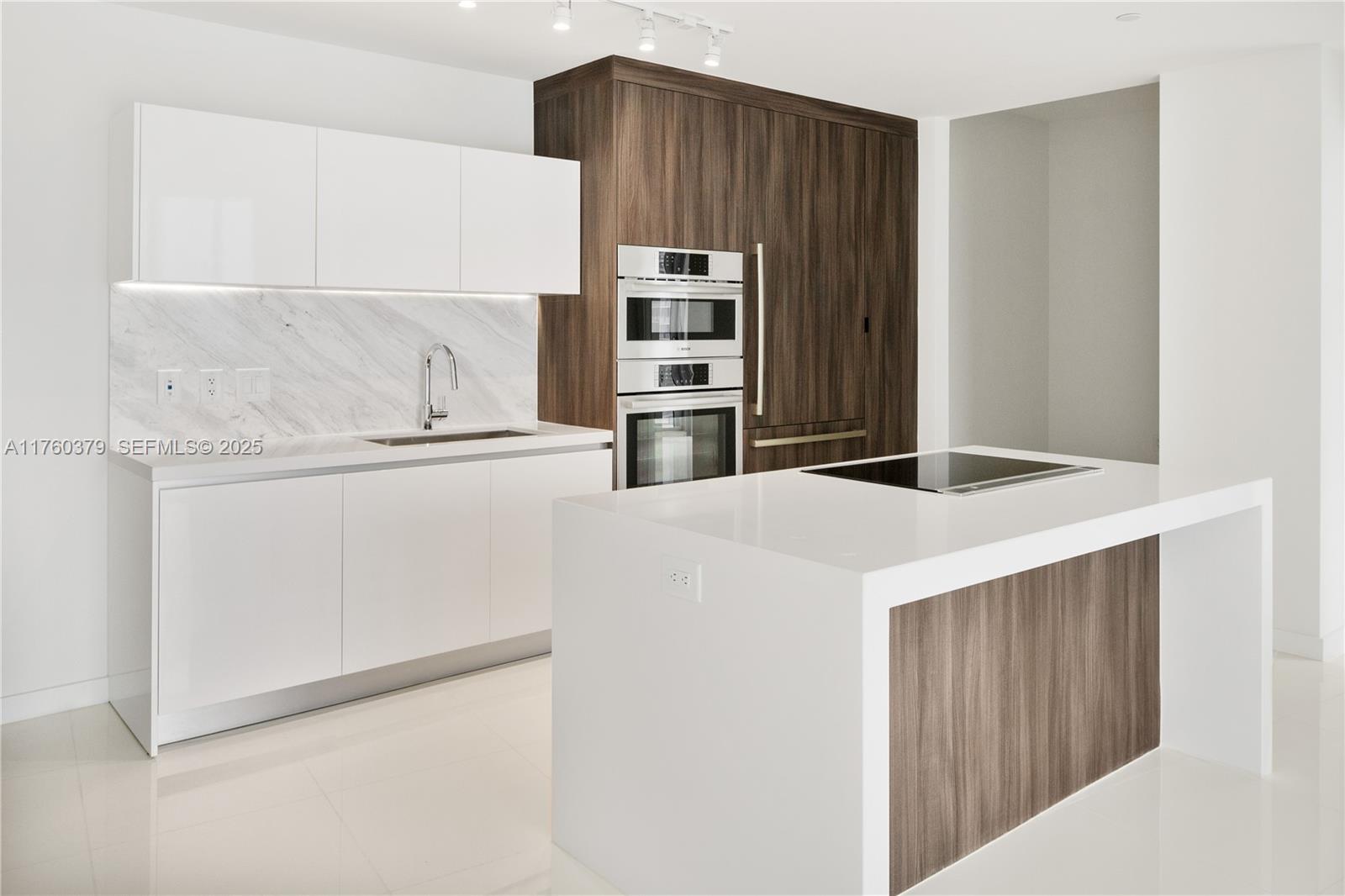 851 NE 1st Avenue 4203 — photo 4