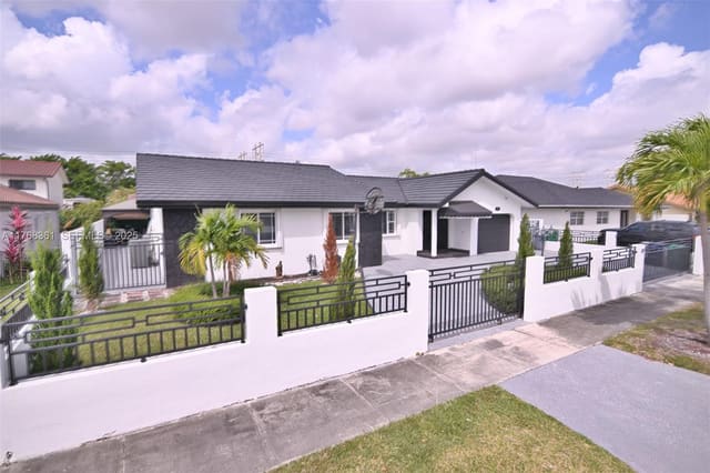 30 SW 136th Avenue, sold in University Park West Sec, Miami, FL