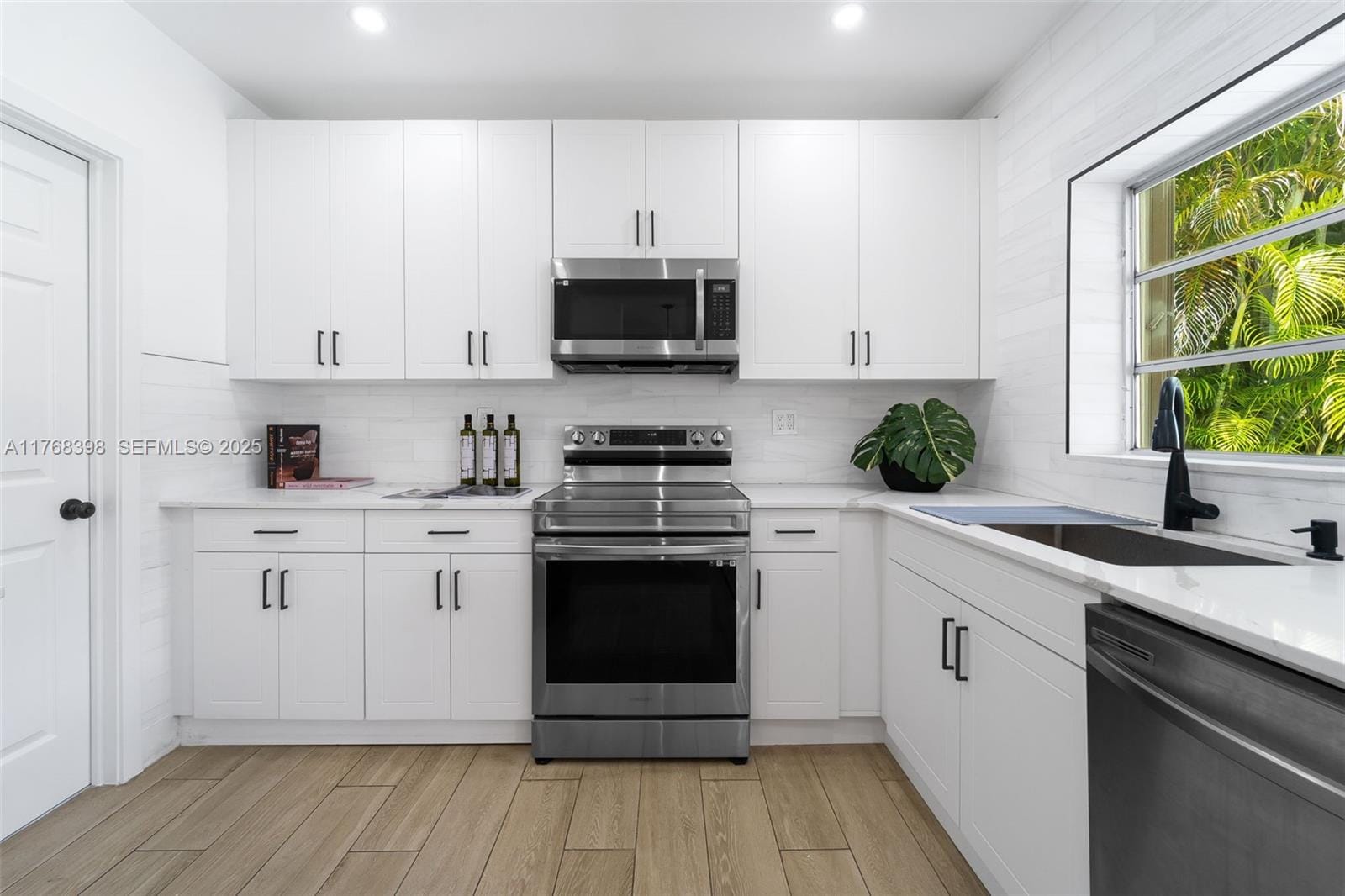 411 Malaga Avenue, Coral Gables, FL 33134 photo 7