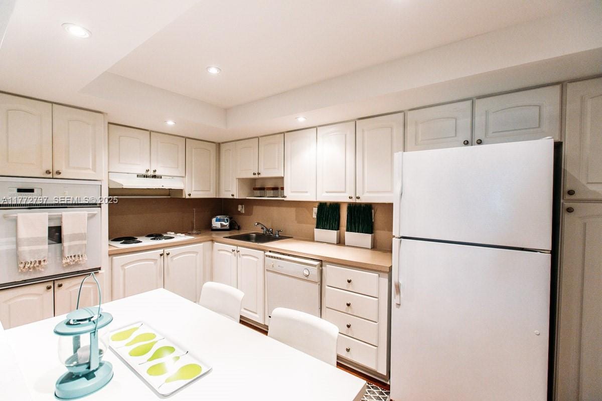 19370 Collins Avenue 326 — photo 10