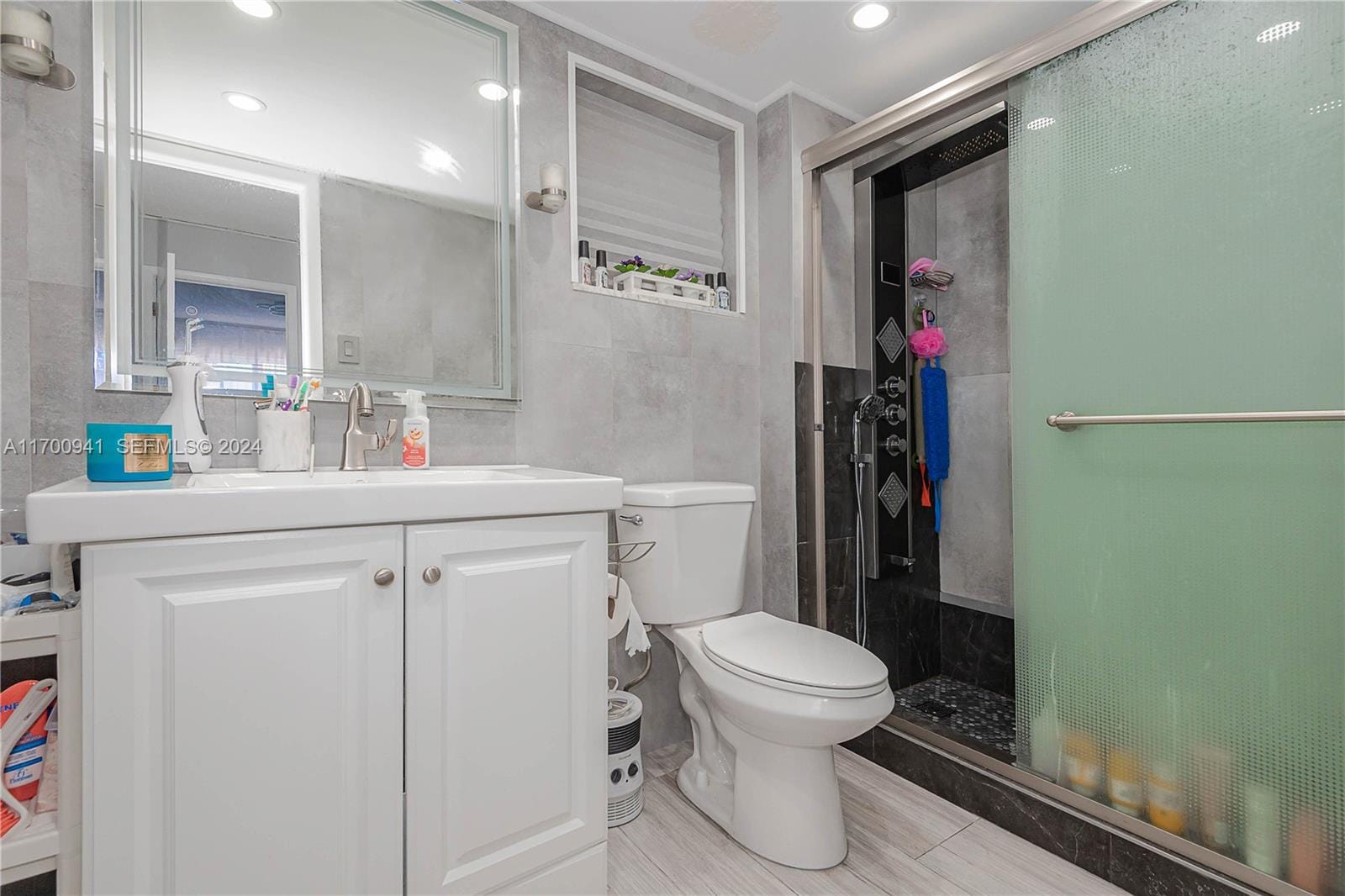 500 NE 12th Avenue 605, Hallandale Beach, FL 33009 photo 18