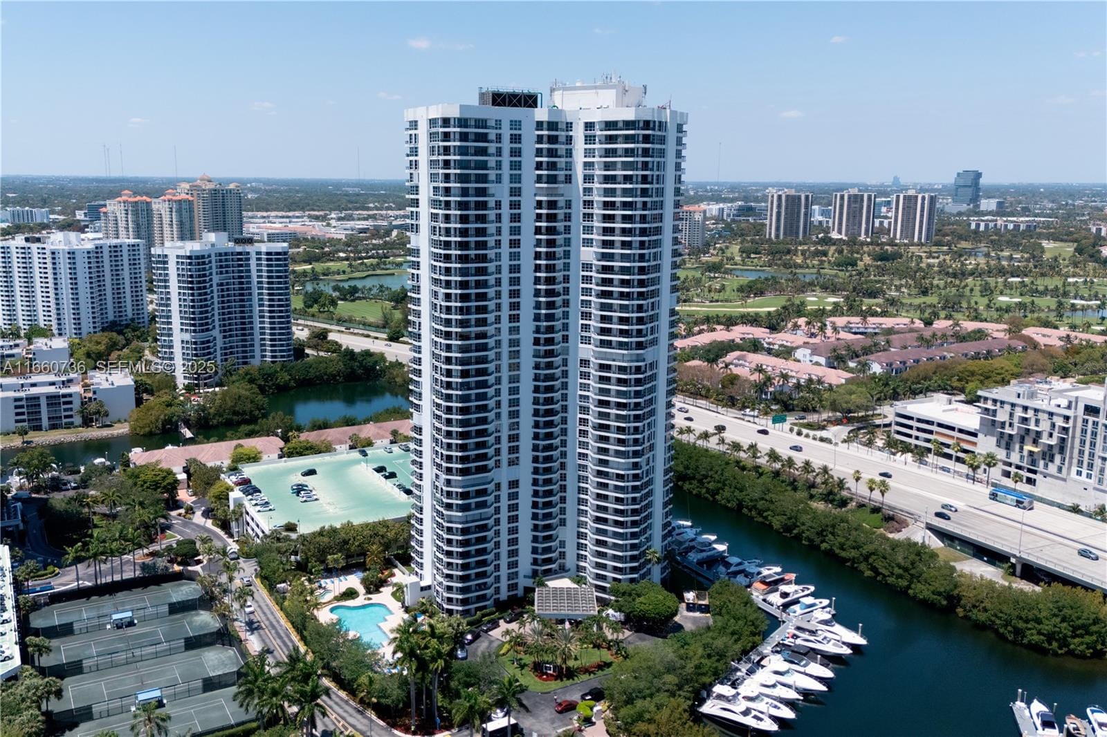 3500 Mystic Pointe Drive 3502 — photo 2