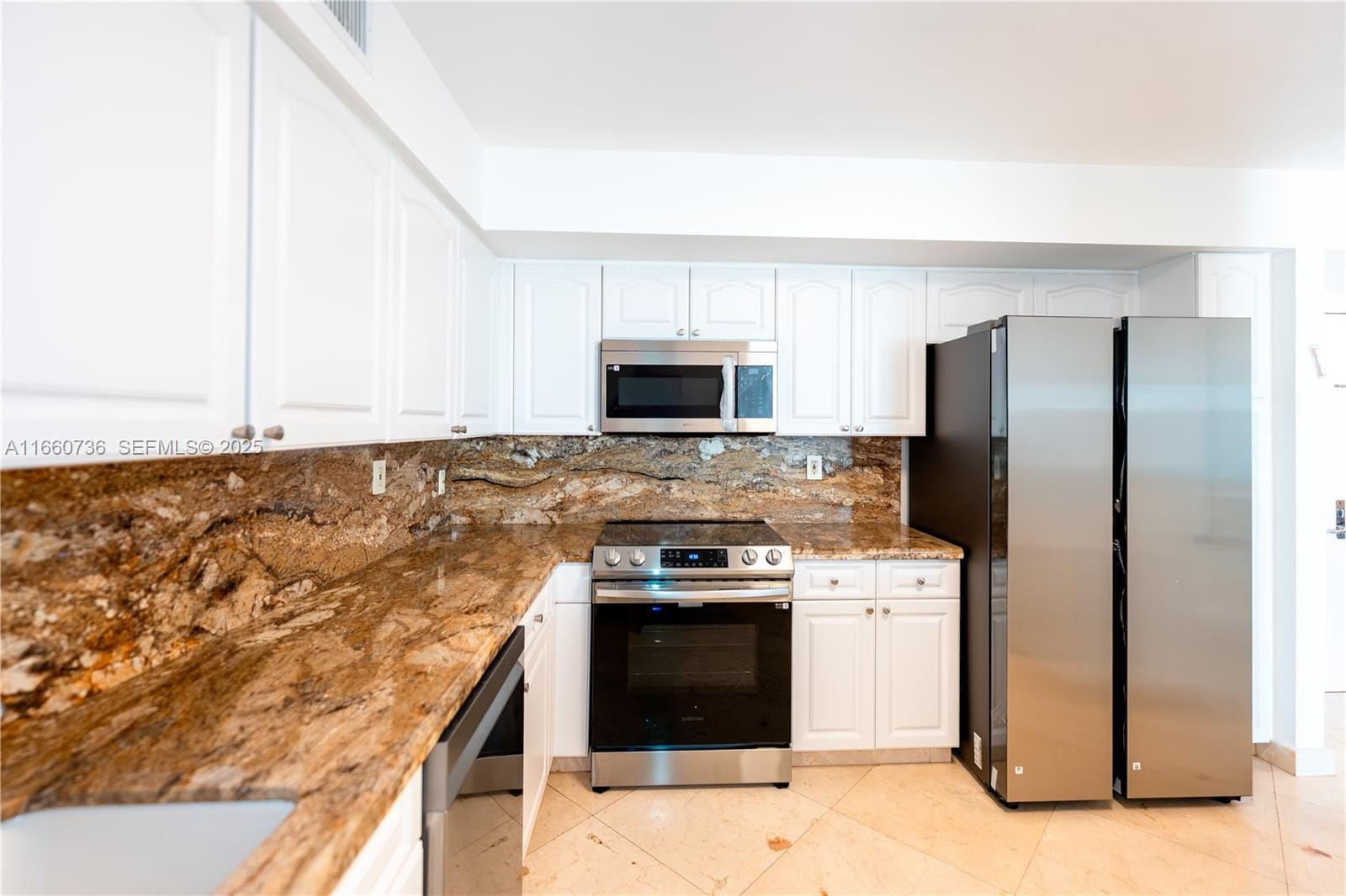 3500 Mystic Pointe Drive 3502 — photo 12