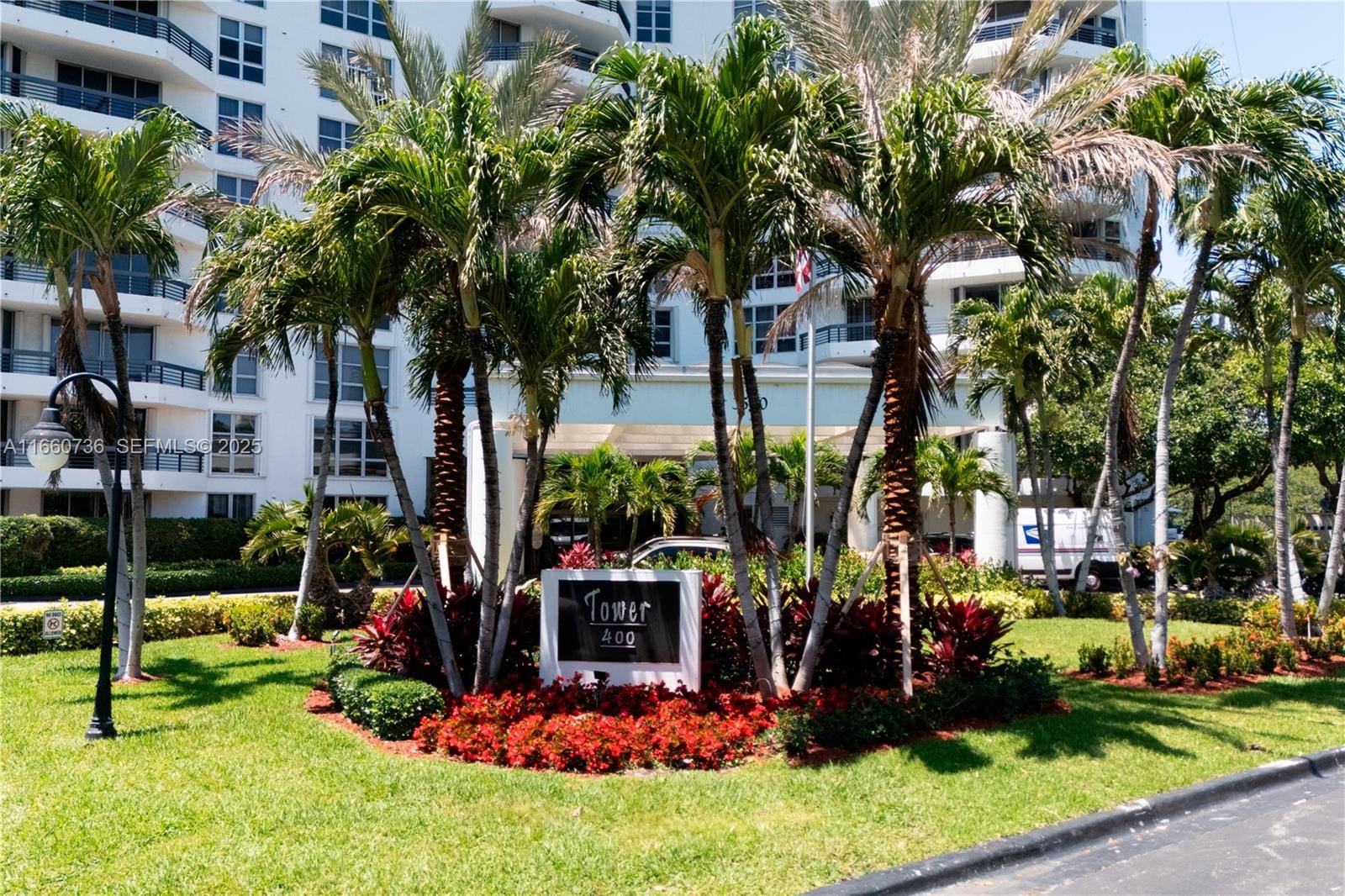 3500 Mystic Pointe Drive 3502 — photo 3
