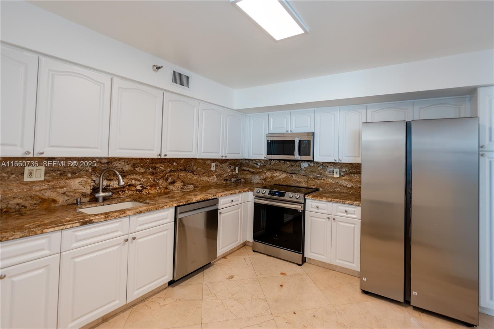 3500 Mystic Pointe Drive 3502 — photo 10