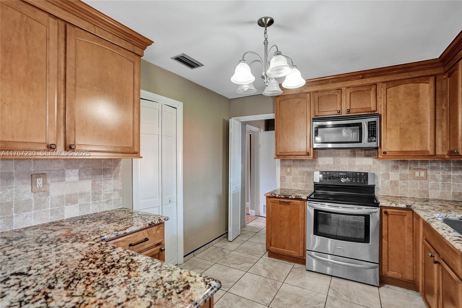8821 NW 11th Street, Pembroke Pines, FL 33024 photo 8