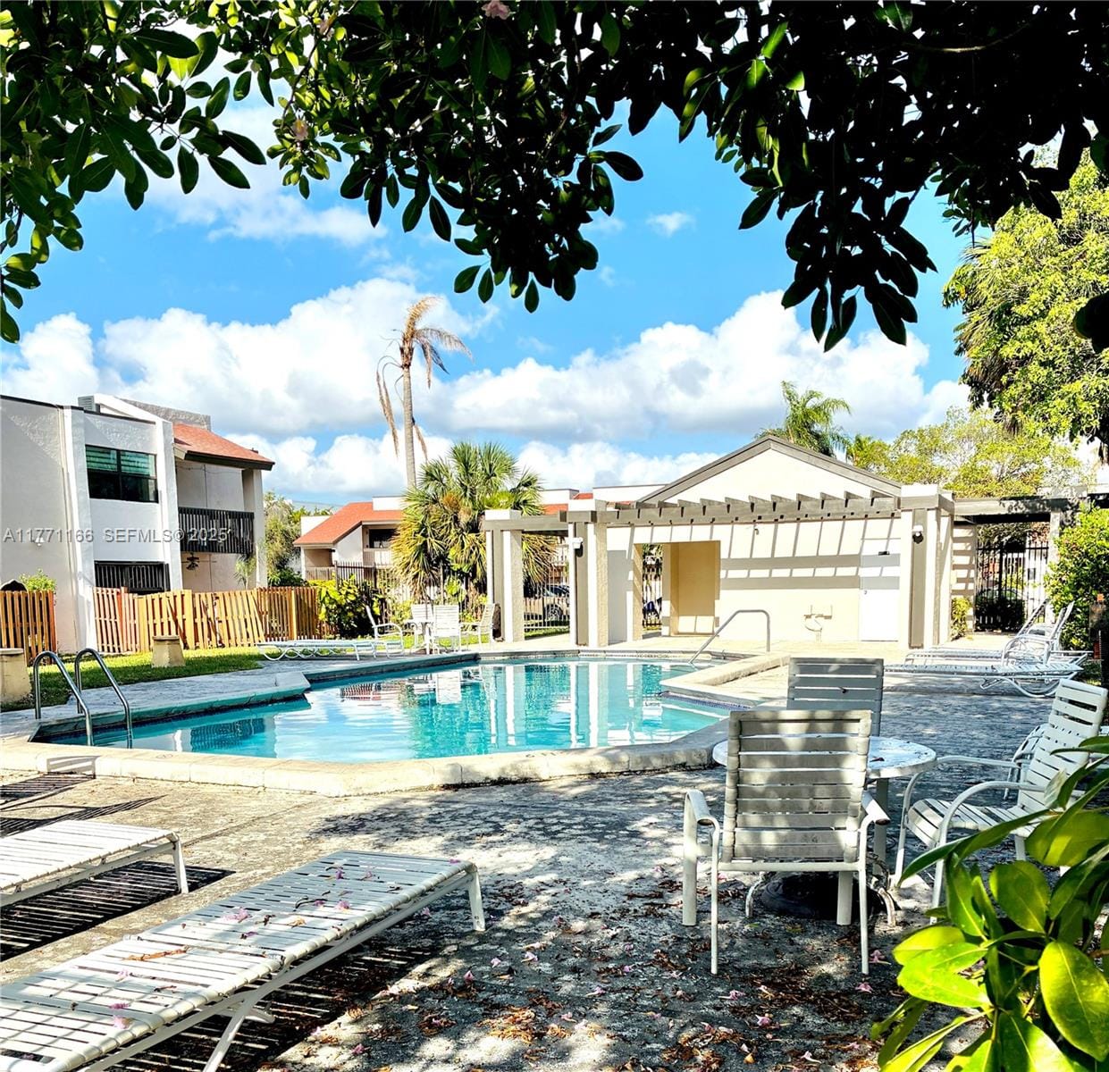 8883 Fontainebleau Boulevard 202, Miami, FL 33172 photo 18