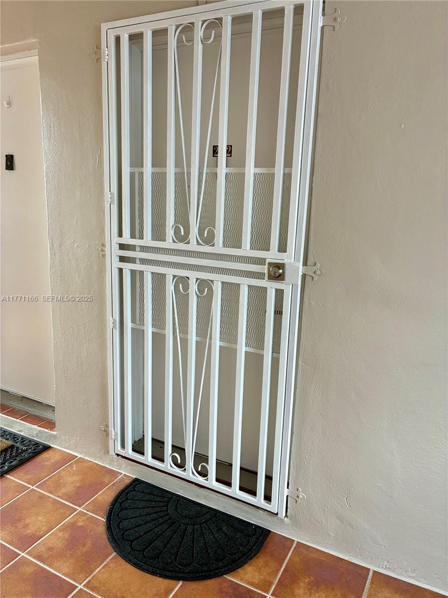 8883 Fontainebleau Boulevard 202 — photo 7