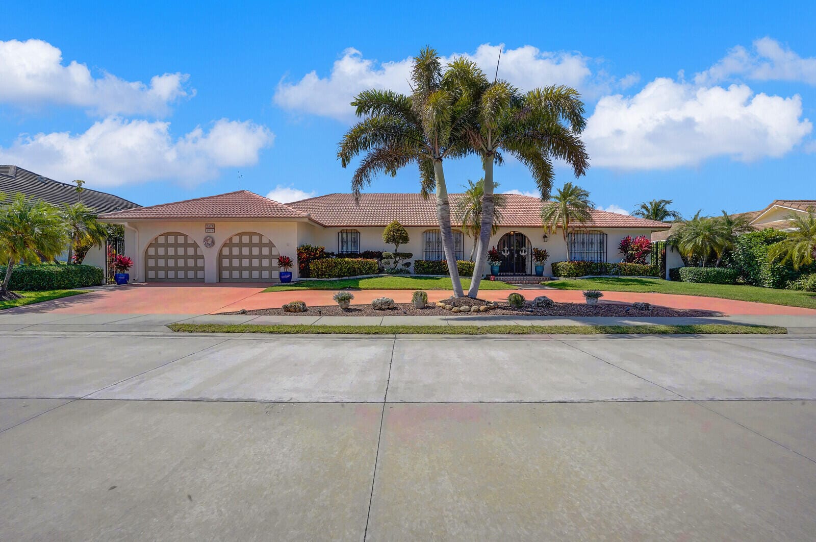 1071 Singer Drive, Singer Island, FL 33404 photo 4