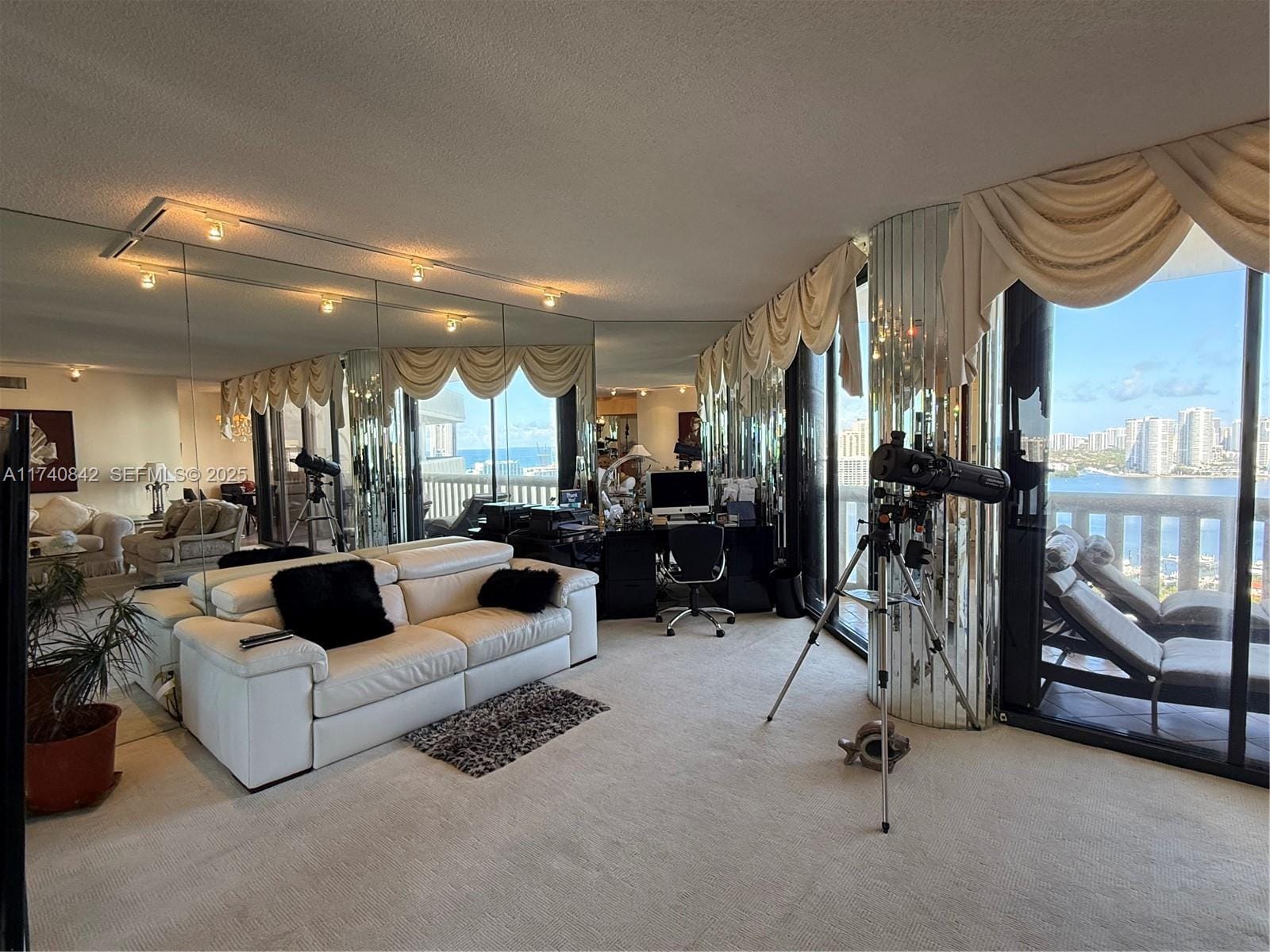 3000 Island Boulevard 2504, Aventura, FL 33160 photo 3