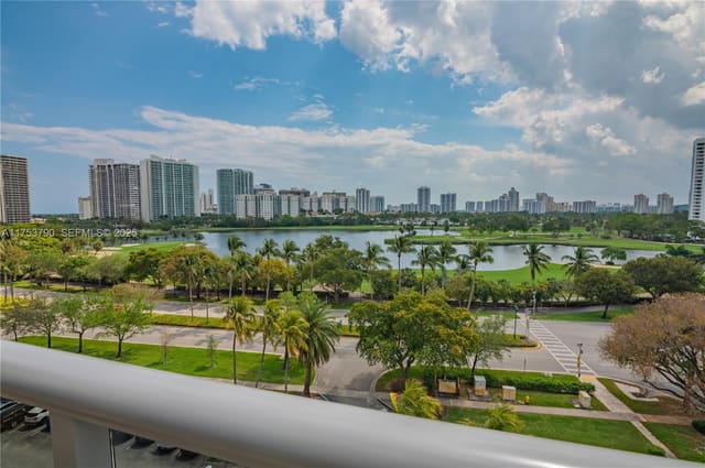 3625 N Country Club Drive 808, Aventura, FL 33180