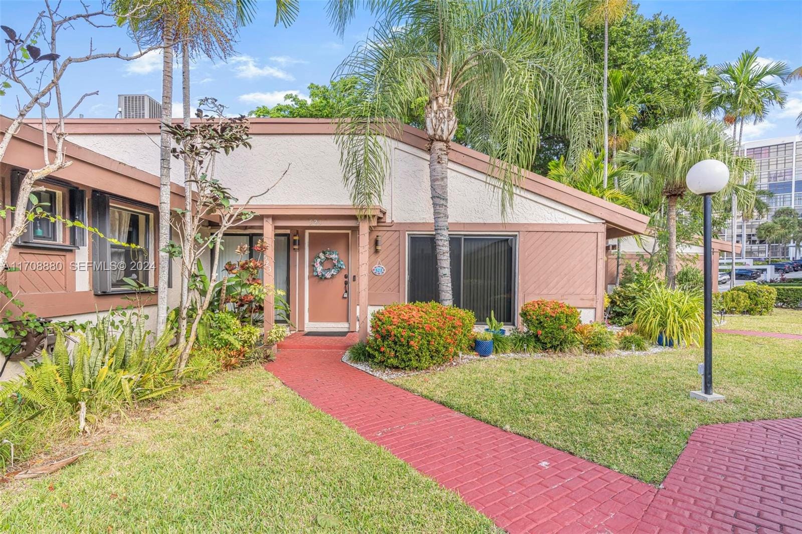 523 Leslie Drive, Hallandale Beach, FL 33009 photo 12